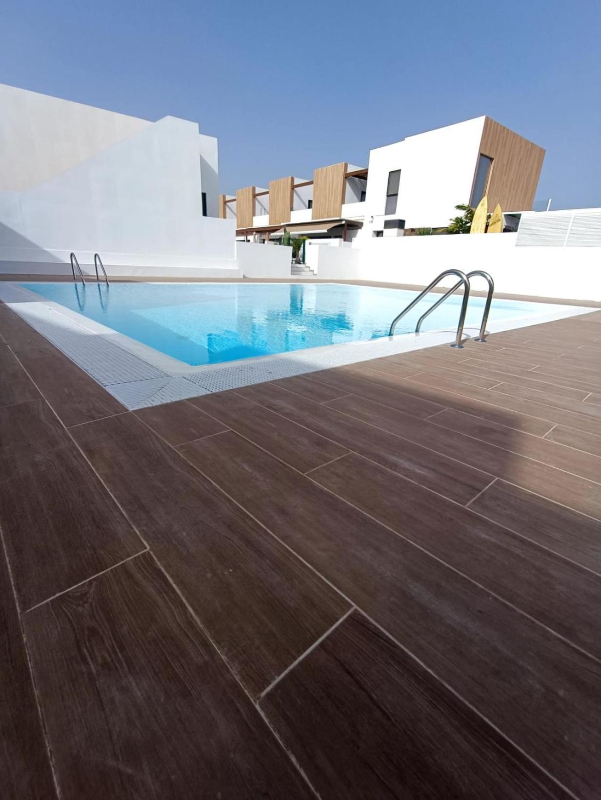 Fuerte Vibes Guest House In Corralejo Exterior photo