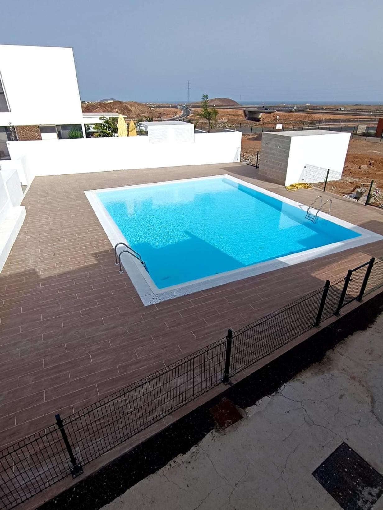 Fuerte Vibes Guest House In Corralejo Exterior photo